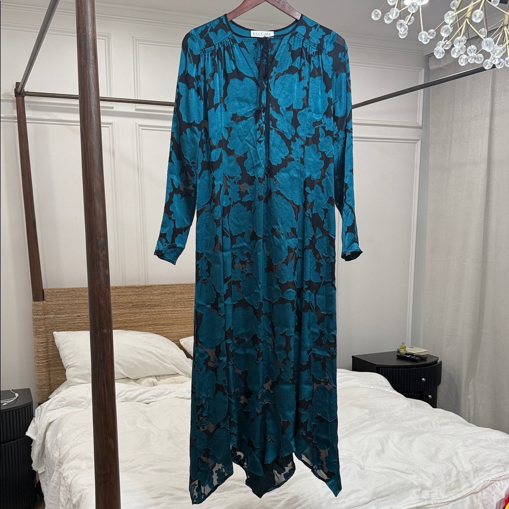 ELLEJAY Lana Kimono in Teal Burnout